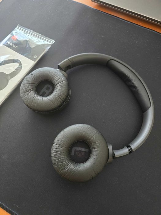 JBL Auscultadores Bluetooth com Microfone Tune 500BT Black