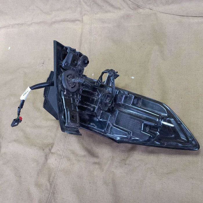 Фонарь задній Шевроле Болт (Chevrolet Bolt EUV)