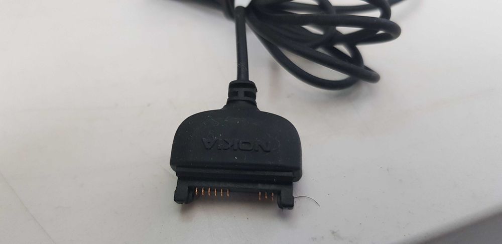 Auricular Nokia com fio antigo