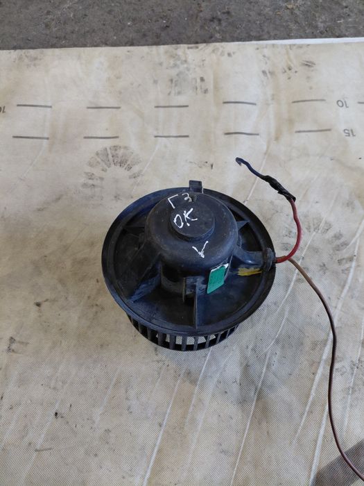 Моторчик пічки вентилятор печки  Volkswagen Golf 3 Гольф 3 Поло