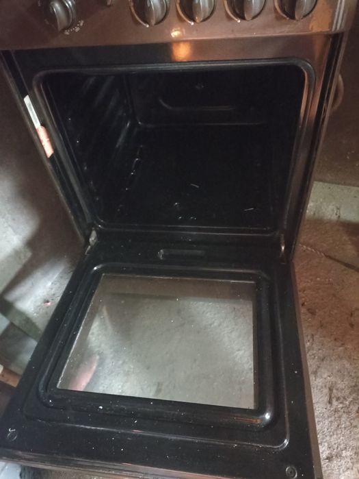 Vendo fogão a gás Indesit castanho com forno elétrico