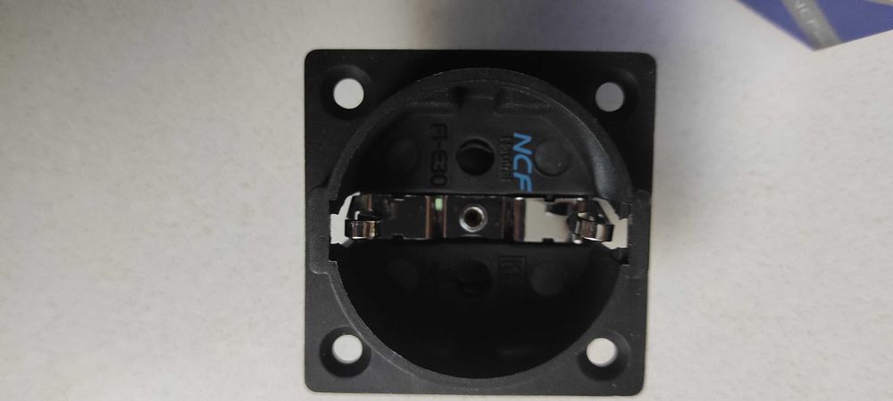 розетка Furutech  FI-E30 NCF