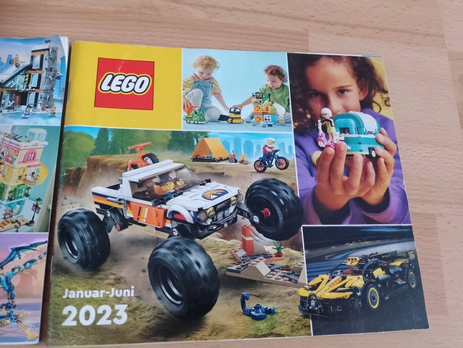 LEGO dwa katalogi 2023r niemieckie
