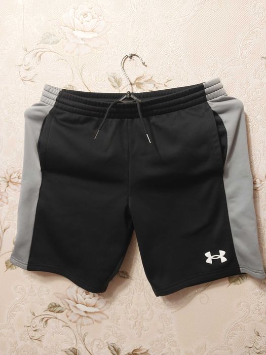 шорти Under Armour розмір S