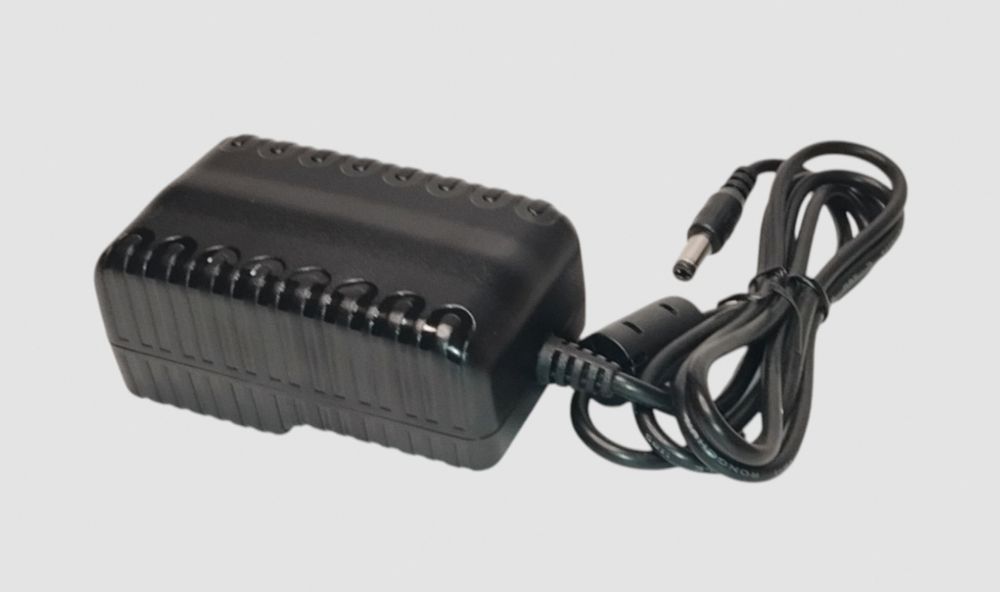 Адаптер, блок питания 20В, 2А. Адаптер, блок живлення + перехідники