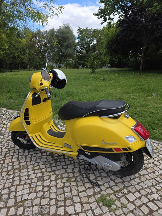 Mota Vespa VESPA Amarela
