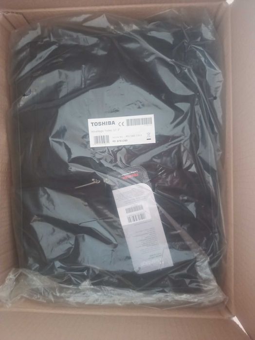 Trolley Toshiba Advantage 17.3" PX1786E novo.