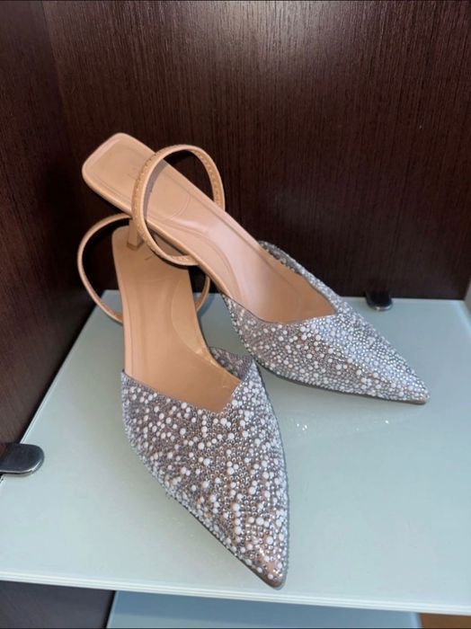 Туфлі Zara з камінцями