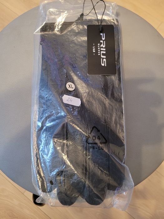 Rękawiczki skórzane firmy PRIUS