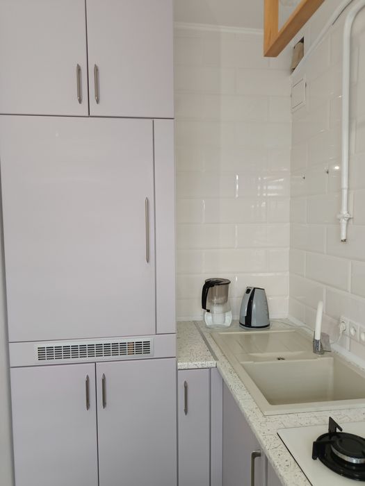 Продам 2 квартиру, меблі, техніка, автономне газове опалення,з гаражем