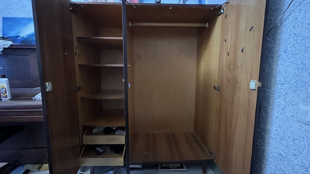 Шафа в хорошому стані. м. Самар.