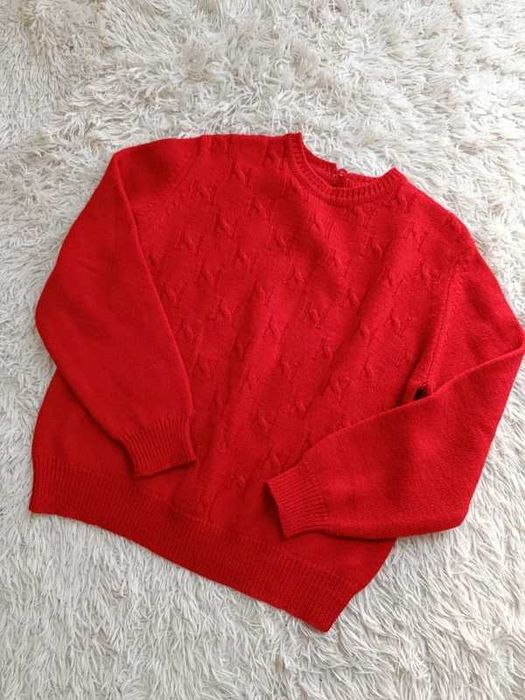 Czerwony sweter oversize M–L – miękki, delikatny, bardzo dobry stan