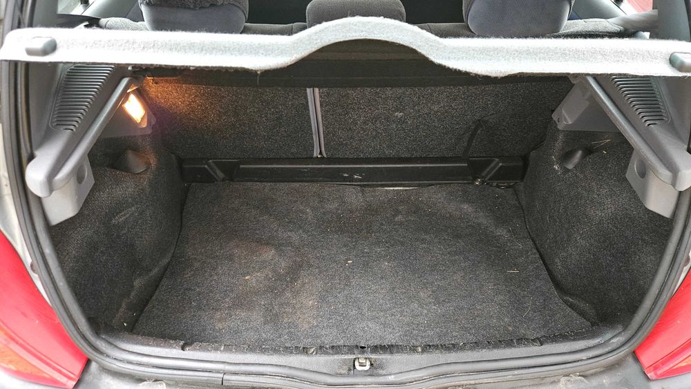 Renault Clio 2 1,2 8V 2001 rok