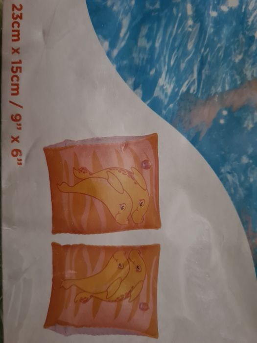 Нарукавники новые Bestway 3-6 лет