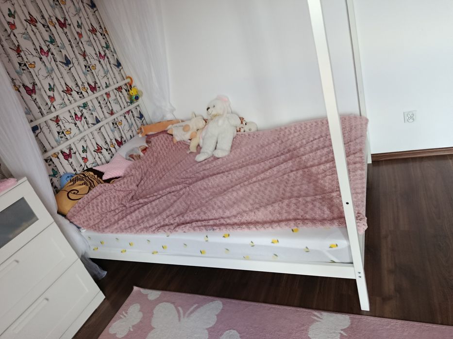 Łóżko z baldachimem