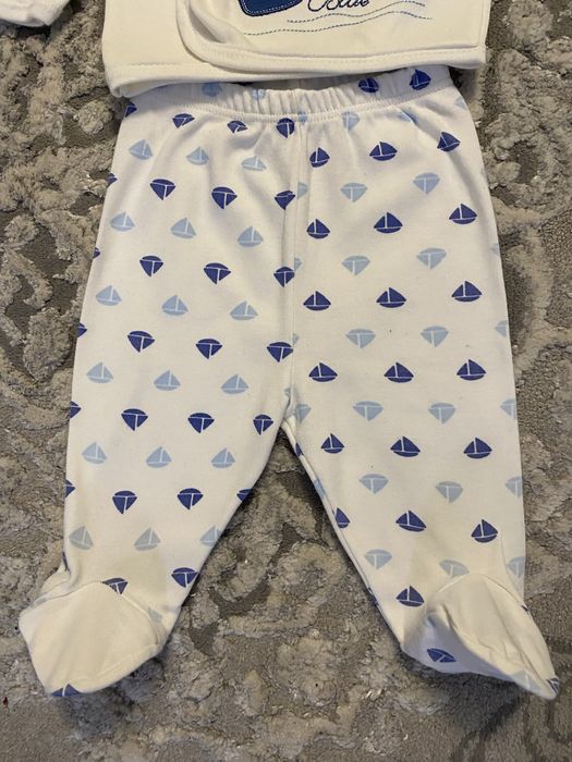 Костюм для новонароджених