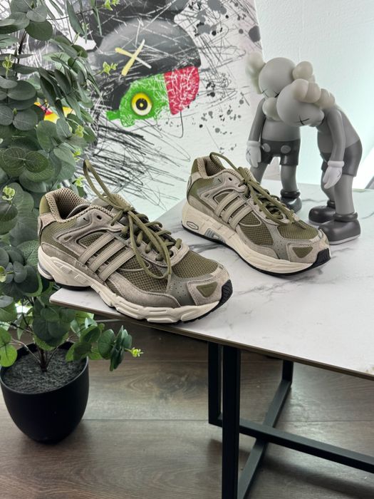 Кросівки Adidas Response 41 розмір Е12900