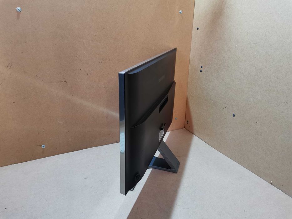 Монітор Samsung / 28" - 3840x2160 (4K UltraHD) - TN / HDMI