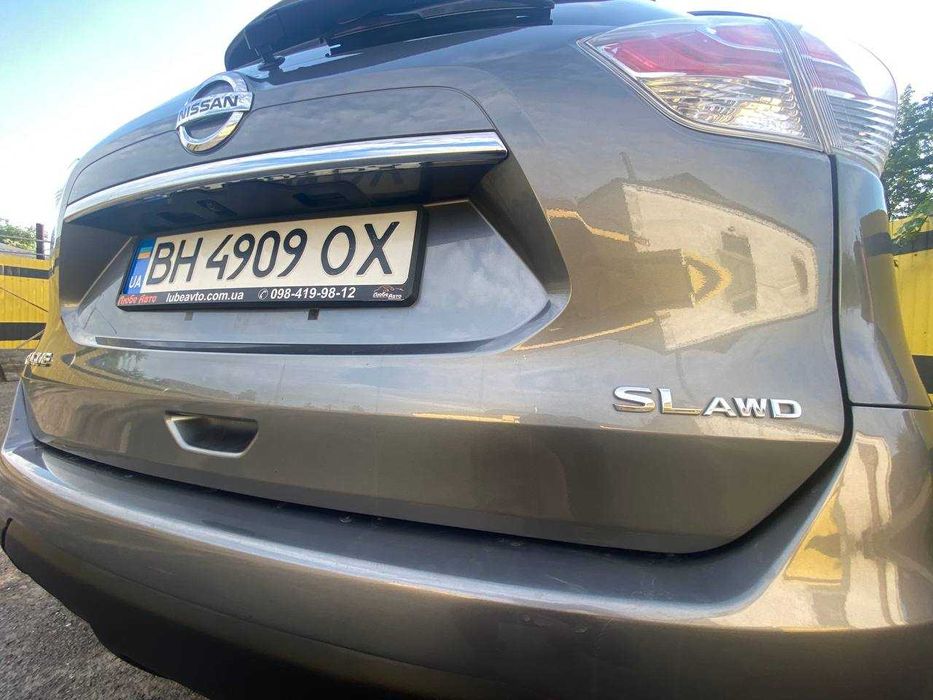 Продам автомобіль "NISSAN ROGUE" 2015 рік