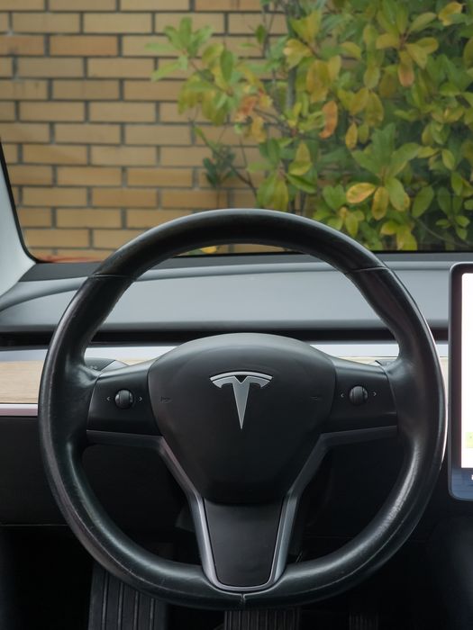 Tesla Model 3 Long Range RWD