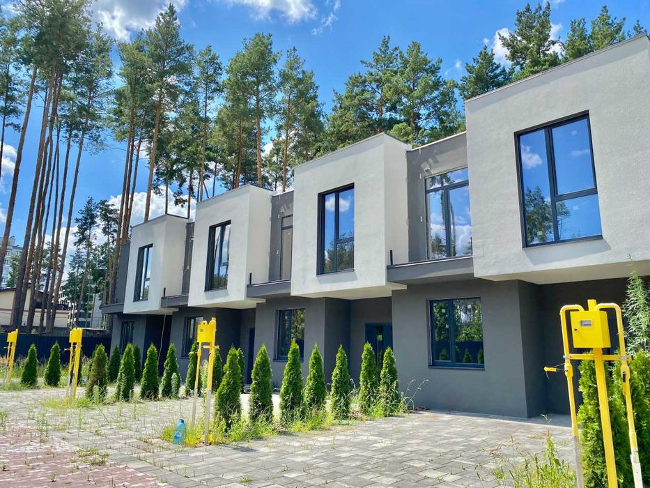 Таунхаус з газом навпроти парку Щасливий 75 000$