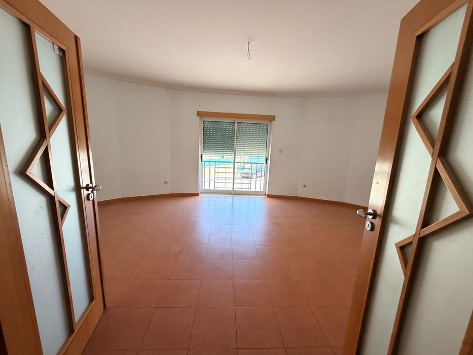 Apartemento T3 para arrendar no Entrocamento