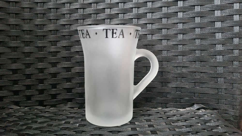 Puekna szklanka z mlecznego szkła TEA