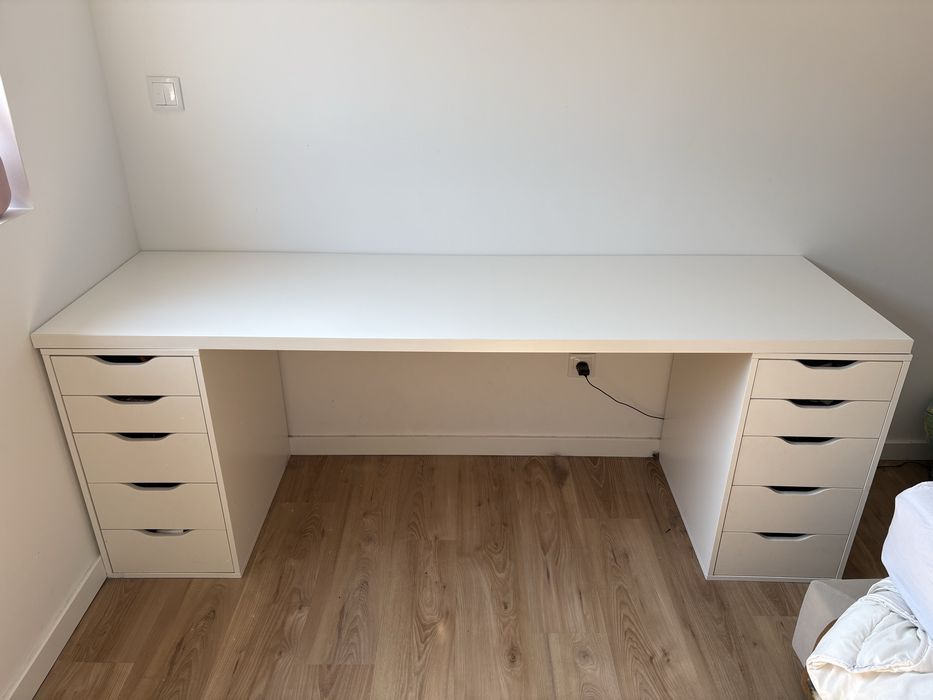 Secretária branca do ikea