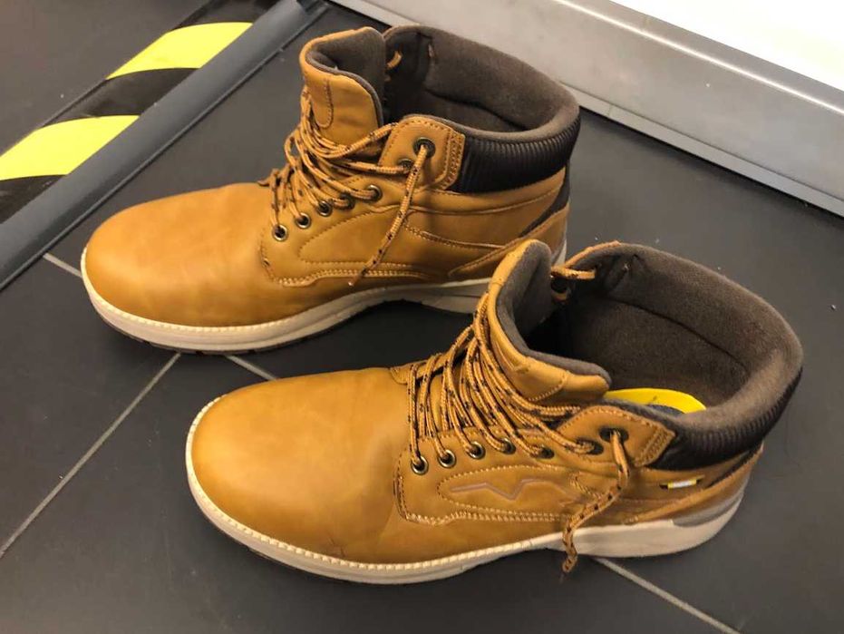 Botas Lois Tamanho 43 (Usadas 1x) - Como Novas!