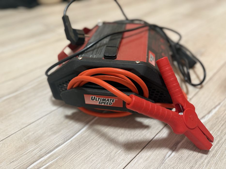 Зарядний пристрій Ultimate Speed ULG 17 A1  з функцією старту