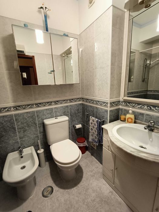 Quarto  para alugar, com despesas incluidas.