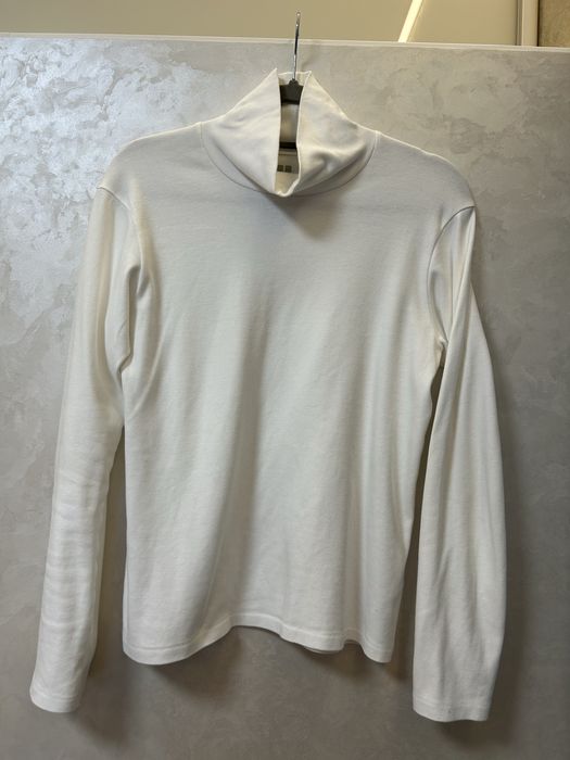 Білий гольф з коміром Uniqlo