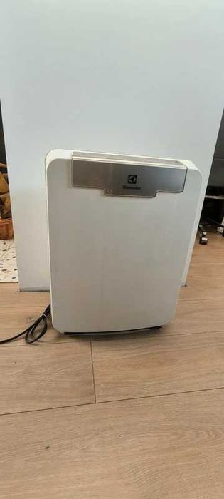 Oczyszczacz powietrza Electrolux EAP300