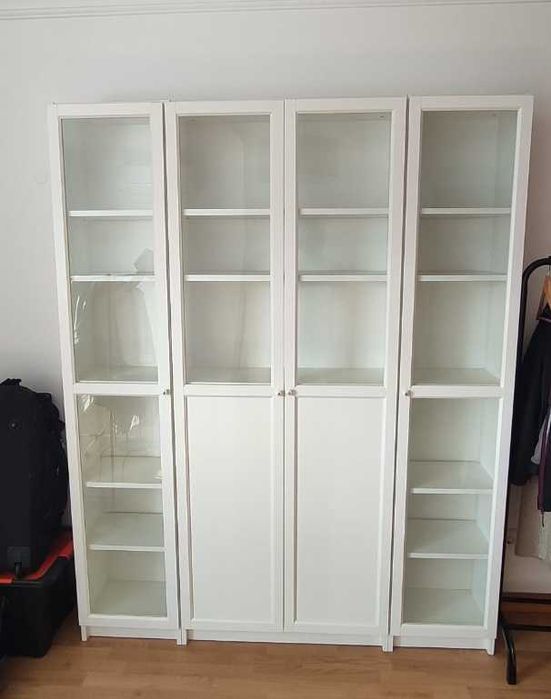 IKEA Biily/OxBerg - Estante c/ Painel e Portas de Vidro
