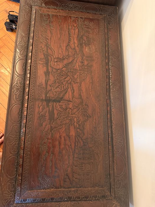 Vende-se arca vintage