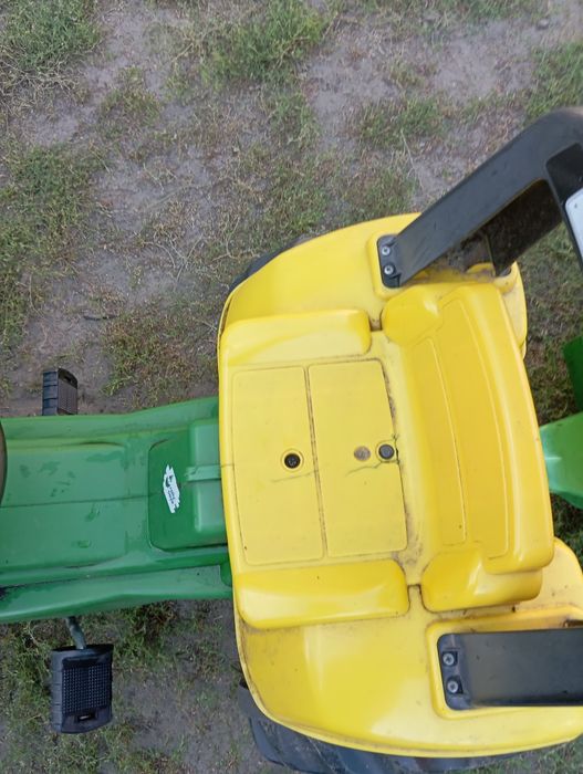 Traktorek na pedały John Deere