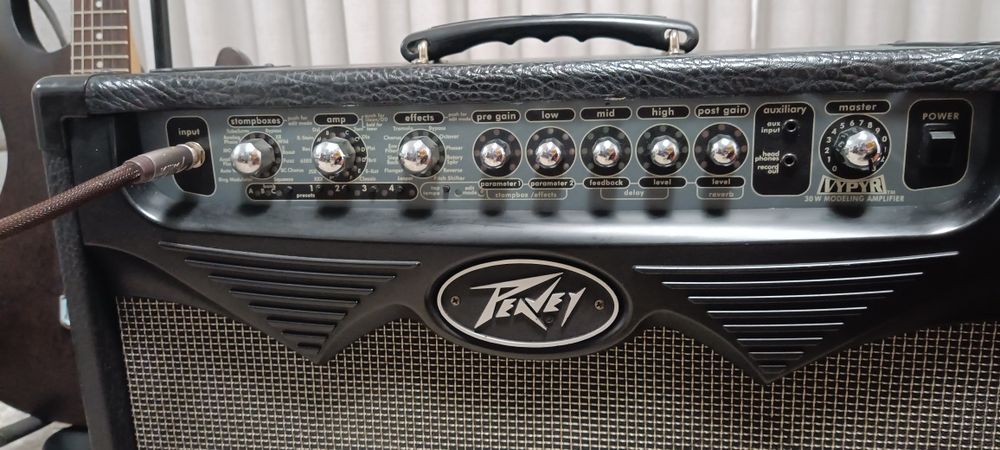 Amplificador Peavey Vypyr 30W