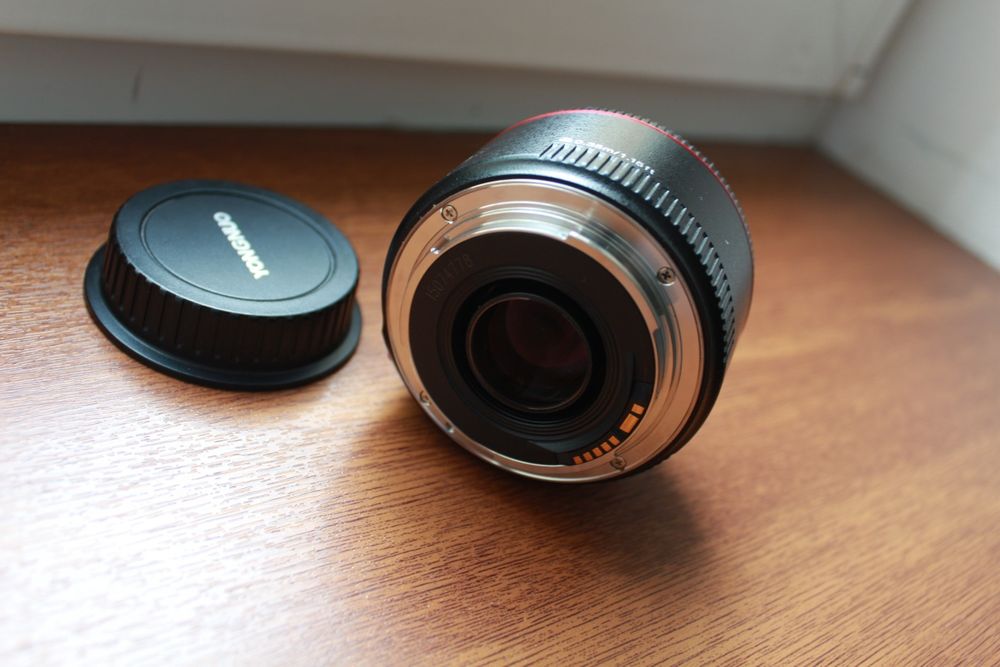 Об'єктив Yongnuo YN 50 mm F1.8 II