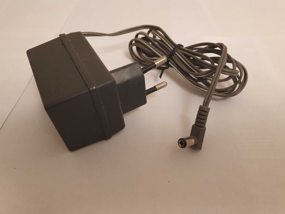 сетевой блок питания Panasonic PQLV200CE, выход: 6V(DC), 350 mА