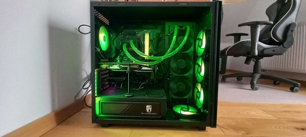 PC–Ryzen 3900X | GTX 1080 Ti | 32 GB RAM | Alphacool Eisbaer 360 AIO