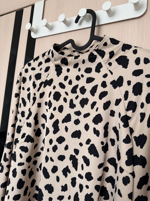 Блуза Asos з ефектними рукавами, розмір xs