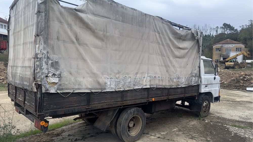 Mazda T3500 motor esta fora assim como a caixa