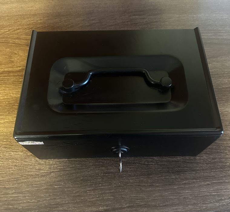 Каса, сейф металевий для грошей METALKAS