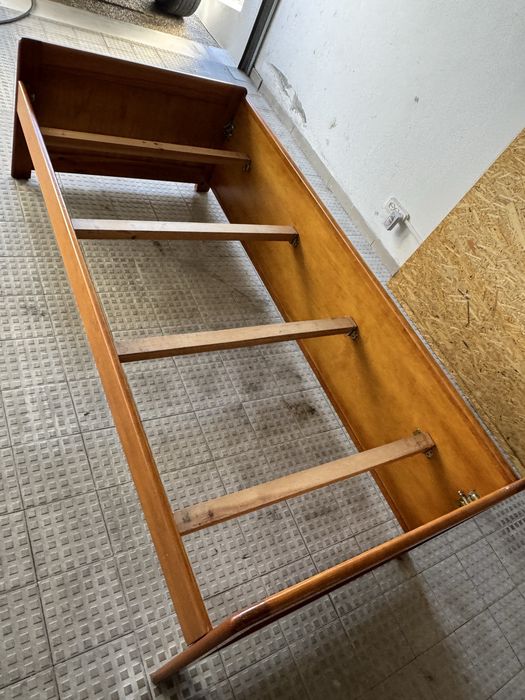 Cama de solteiro em pinho 90x200
