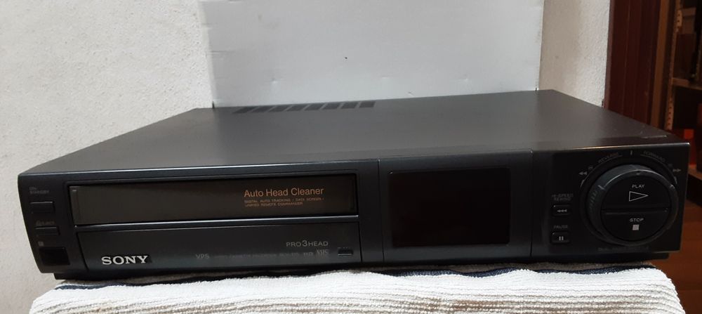 SONY Sound System Set: Amplifier, CD Player, and Cartridge Player.64730234632194121