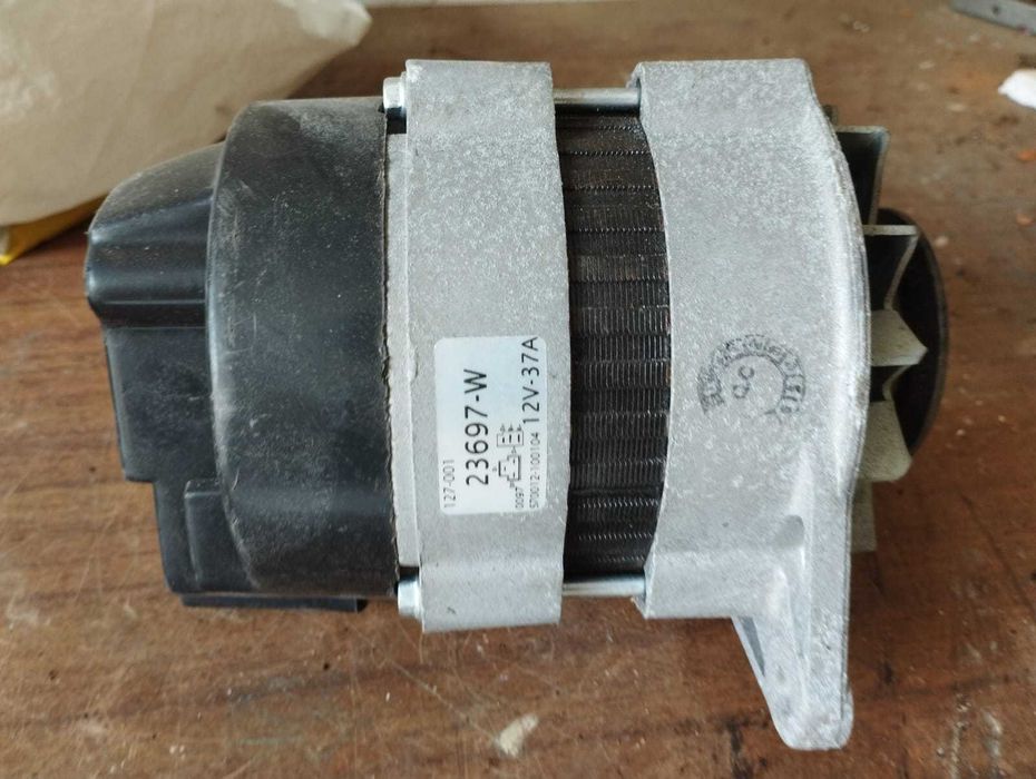 Alternador 23697-W (12V-37A)