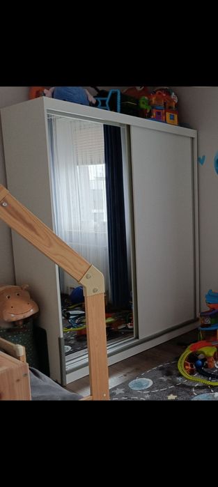 Oddam szafę 150x200