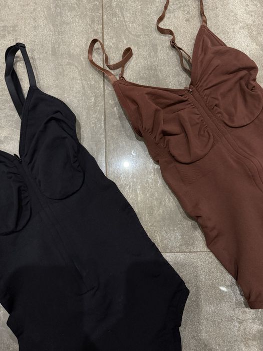 Бодіки в стилі skimd з утяжкою чорний і коричневий