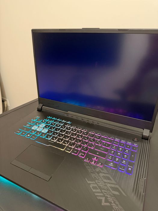 Gamingowy Laptop ASUS ROG Strix G17 (G712LW)