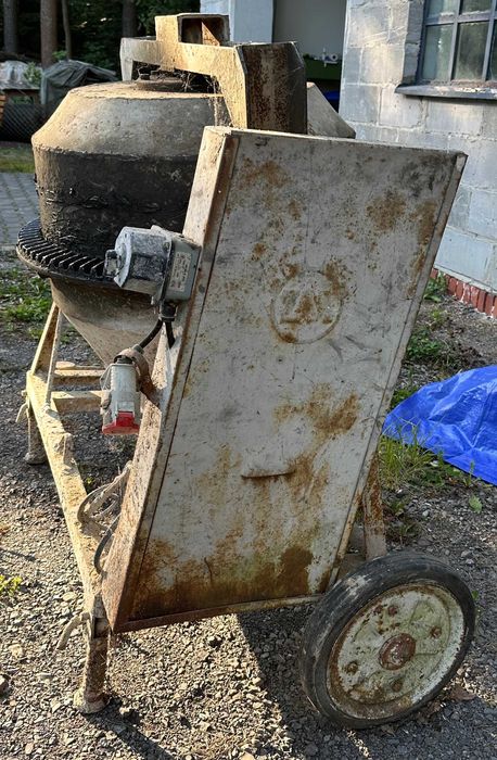 Betoniarka 250 l, siła 3 fazy